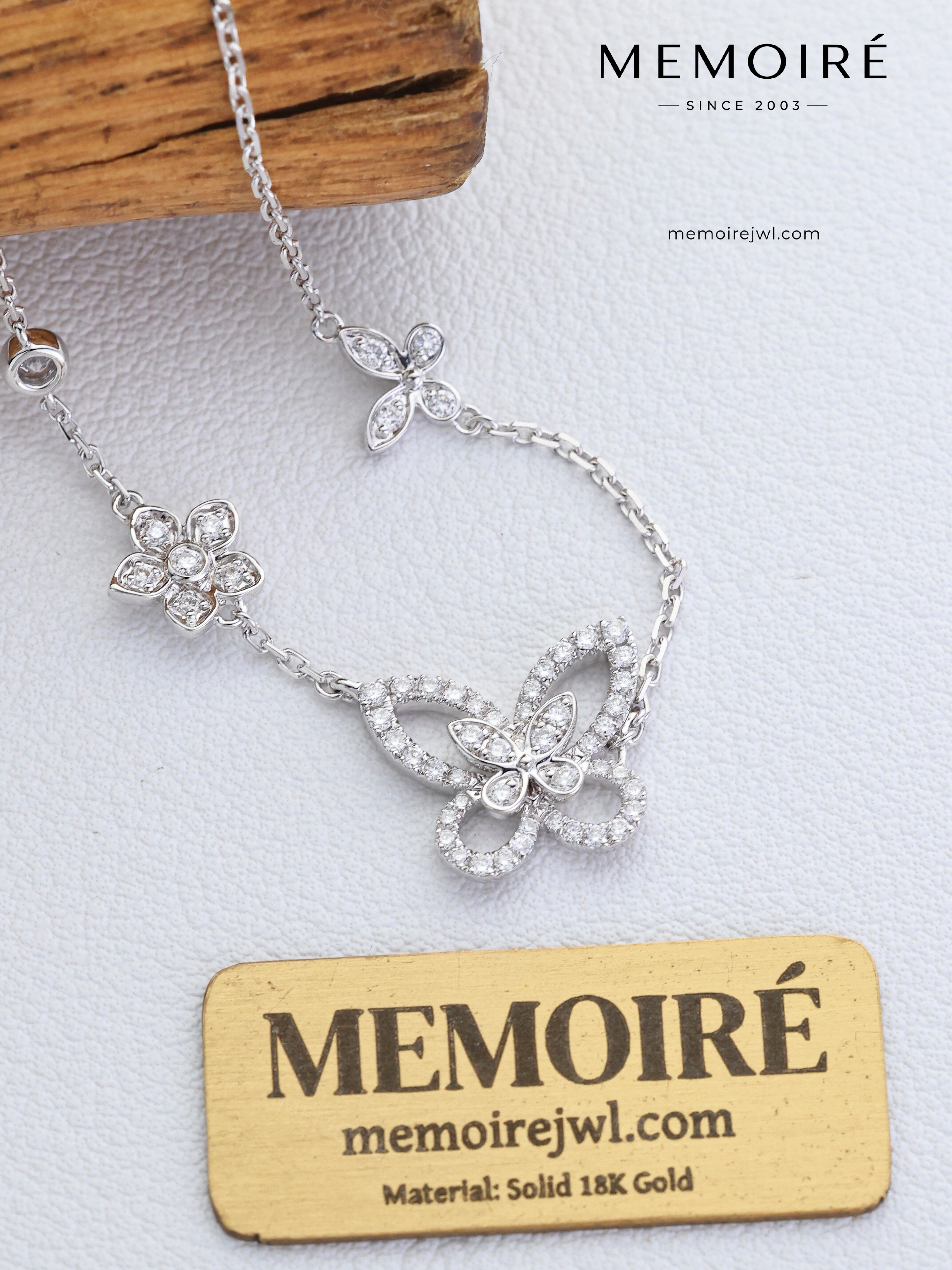 MEMOIRÉ 18K White Gold Butterfly Necklace