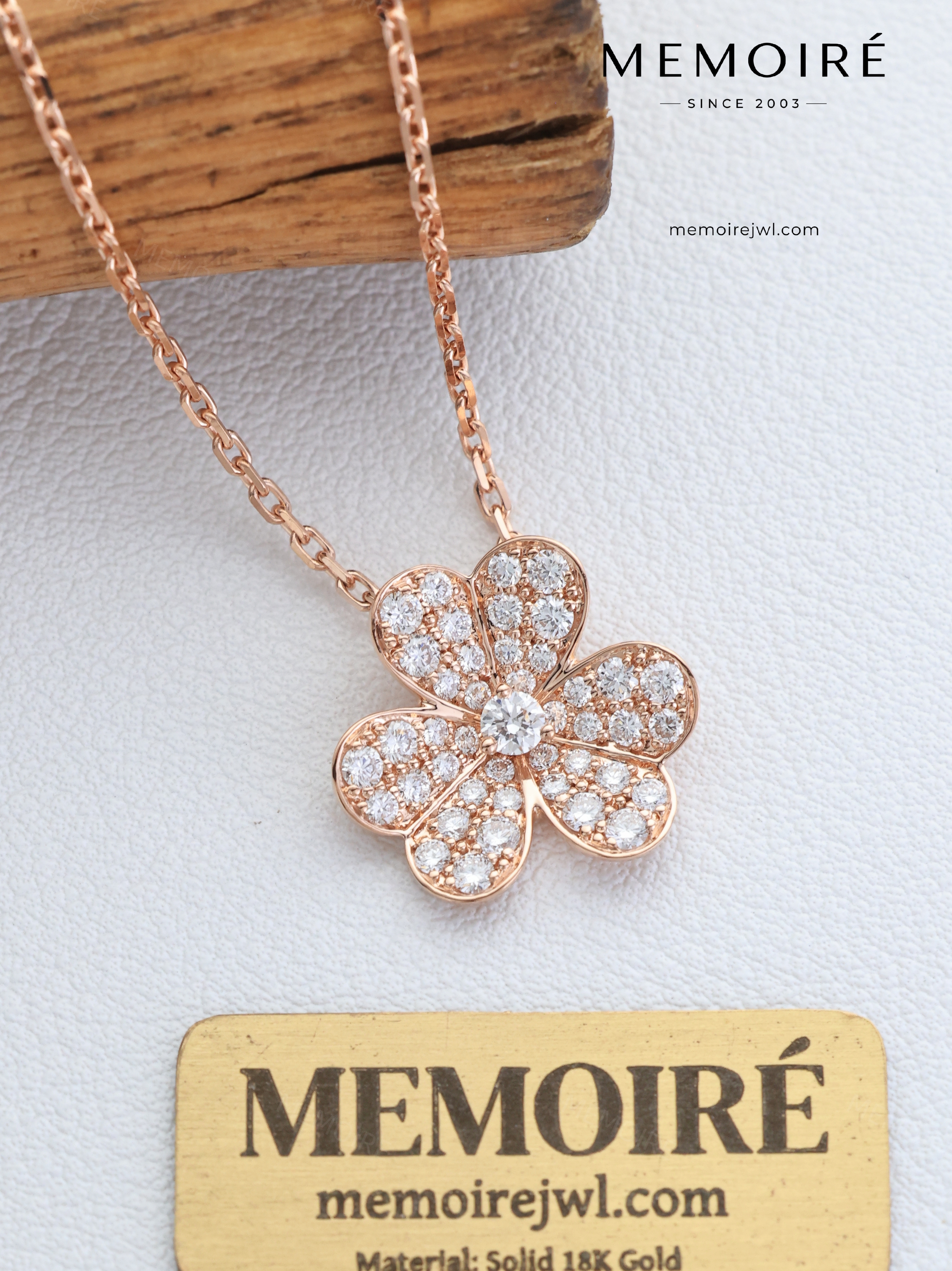 MEMOIRÉ 18K Rose Gold Large Clover Necklace