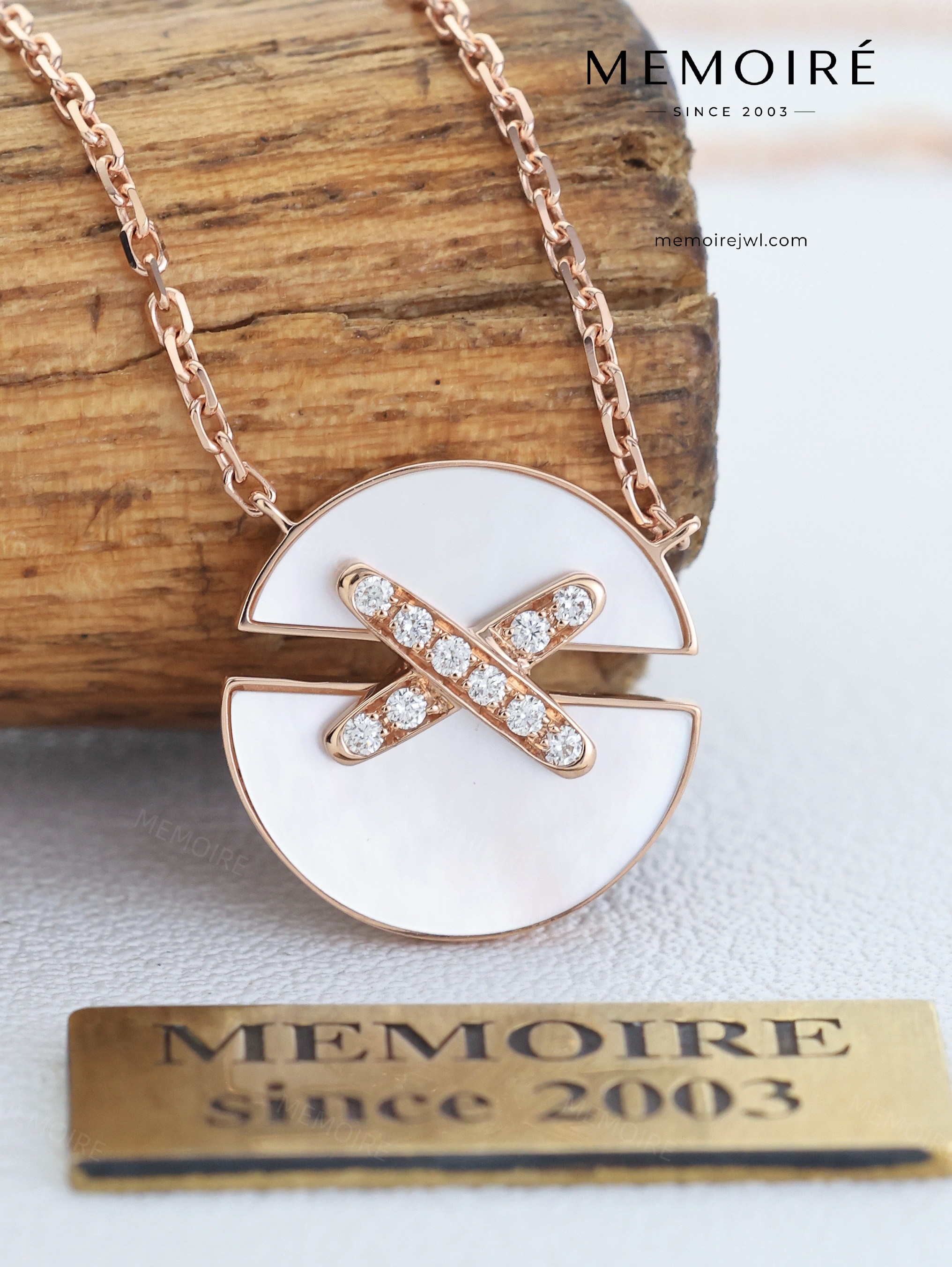 MEMOIRÉ 18K Rose Gold White Mother-of-Pearl Cross Necklace with Diamonds