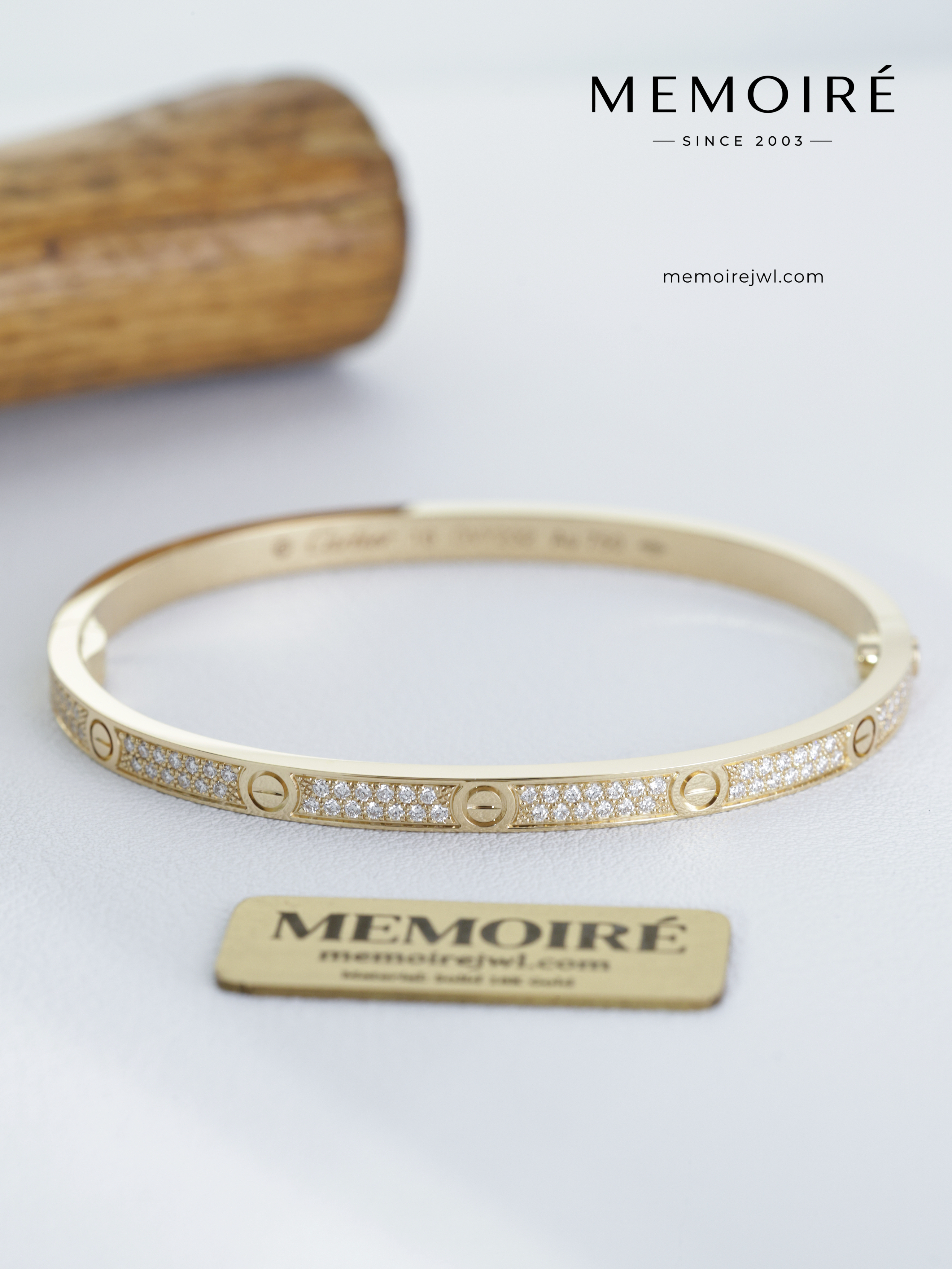MEMOIRÉ 18K Gold Narrow Paved Star Bangle