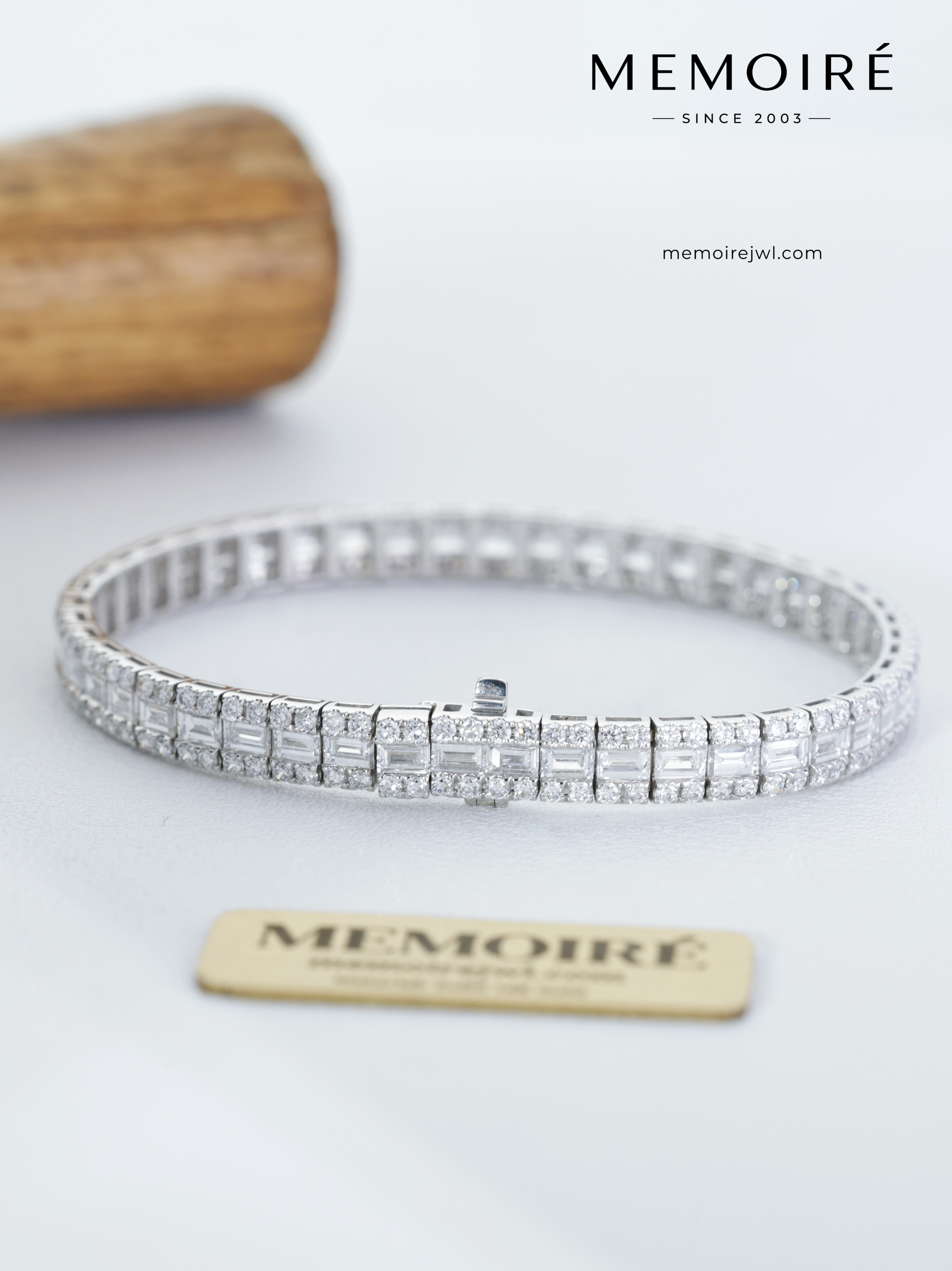 MEMOIRÉ 14K White Gold Emerald Row Diamond Bracelet