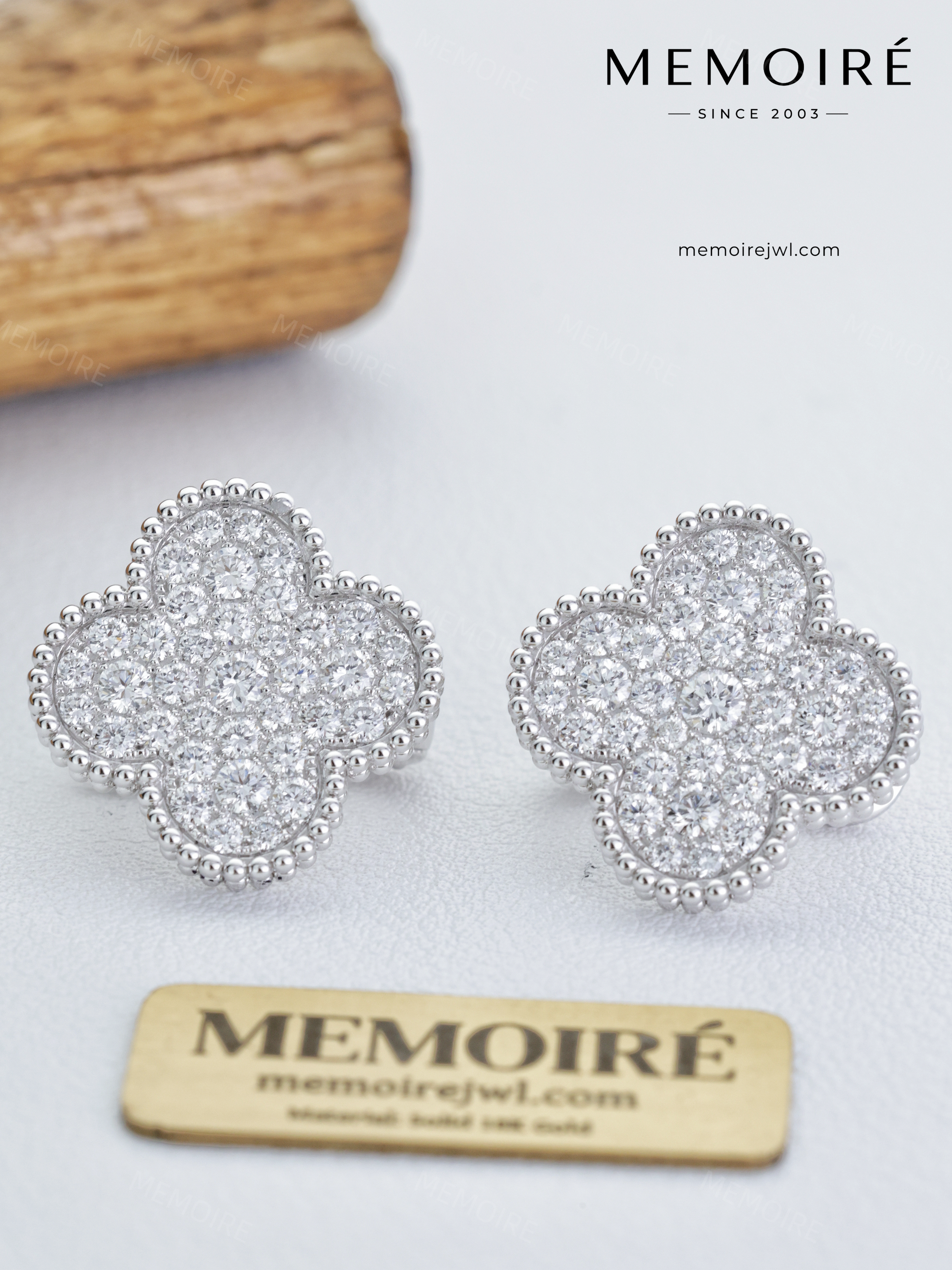MEMOIRÉ 18K White Gold 26mm Full Pavé Diamond Single Flower Stud Earrings