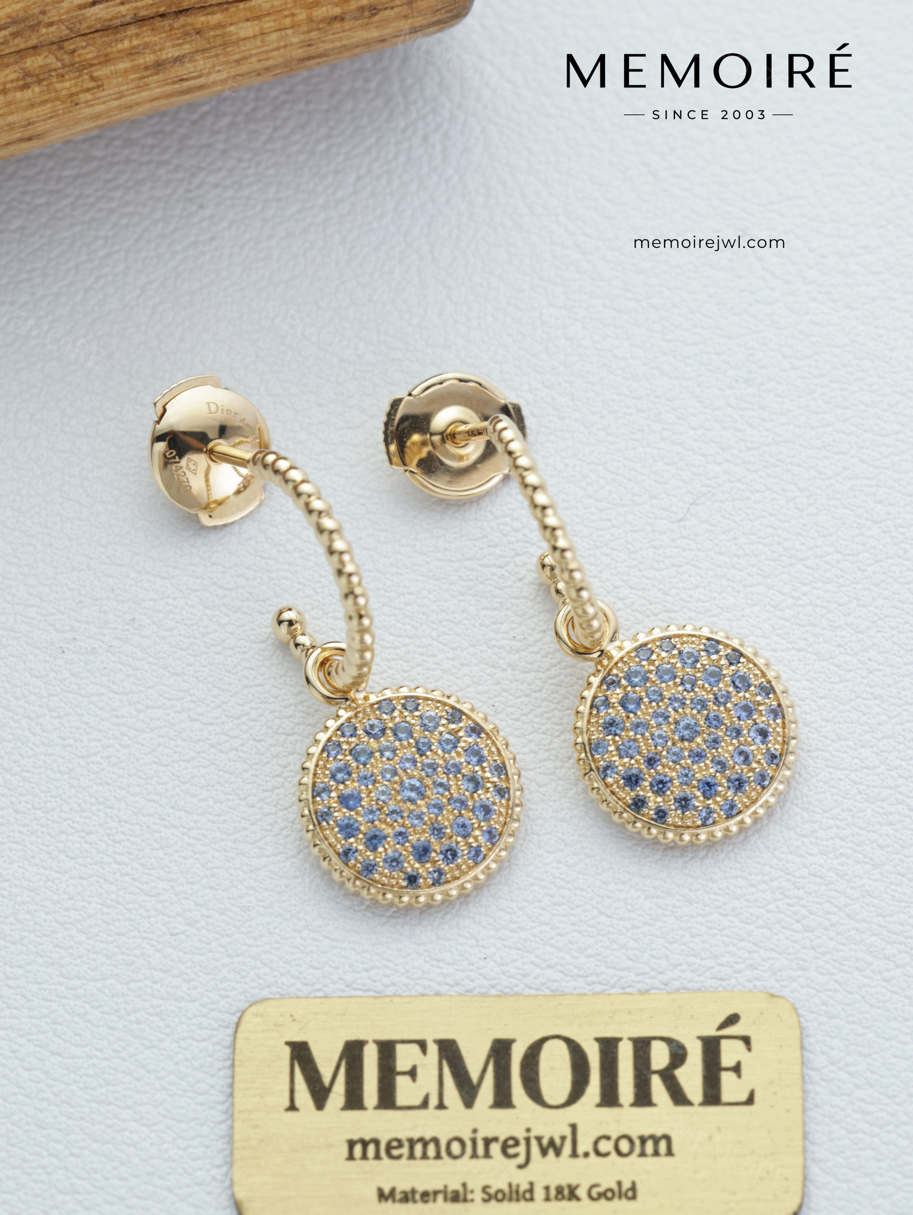 MEMOIRÉ 18K Yellow Gold Sapphire Compass Stud Earrings