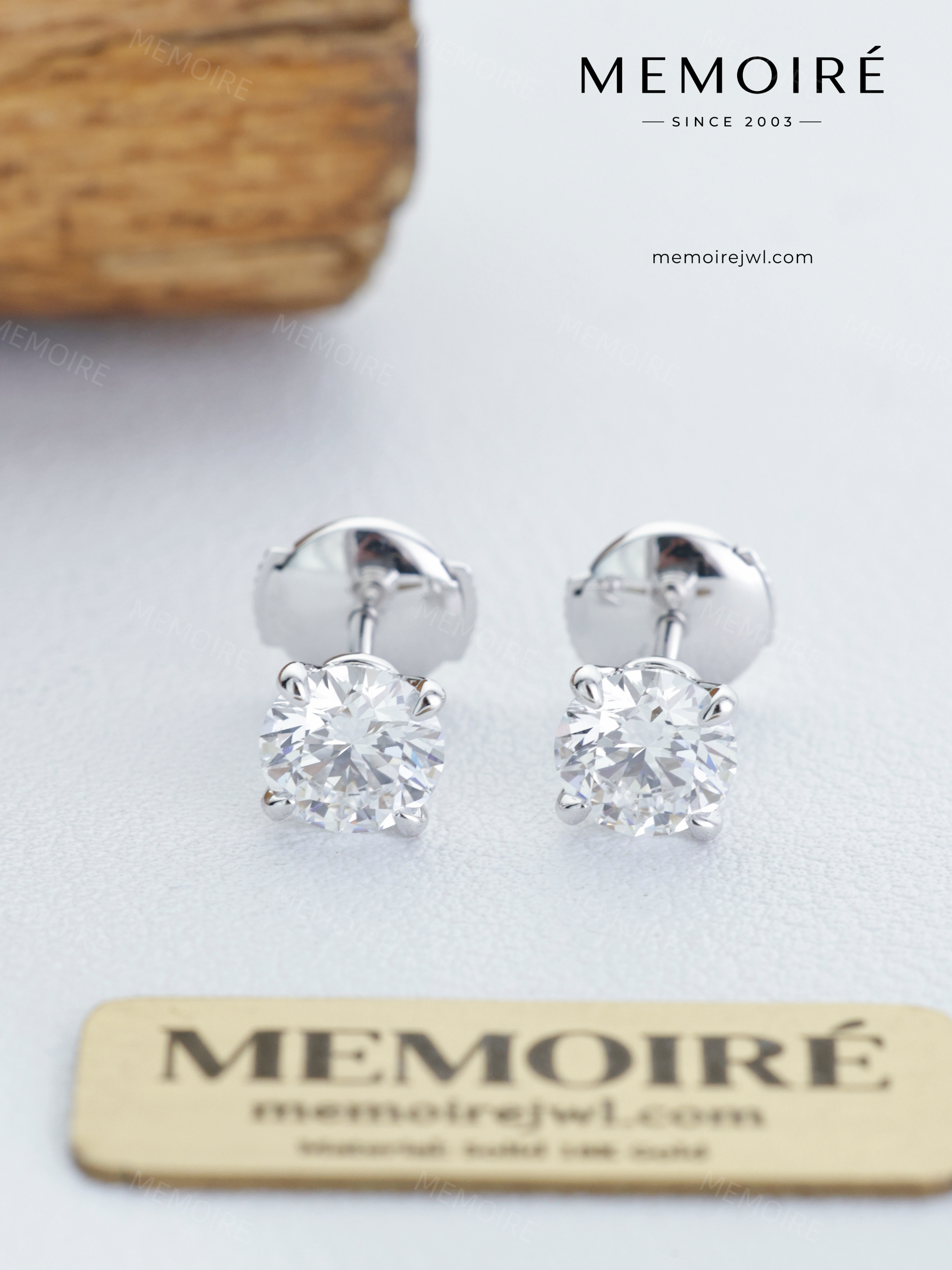 MEMOIRÉ 18K White Gold 1 Carat Diamond Stud Earrings