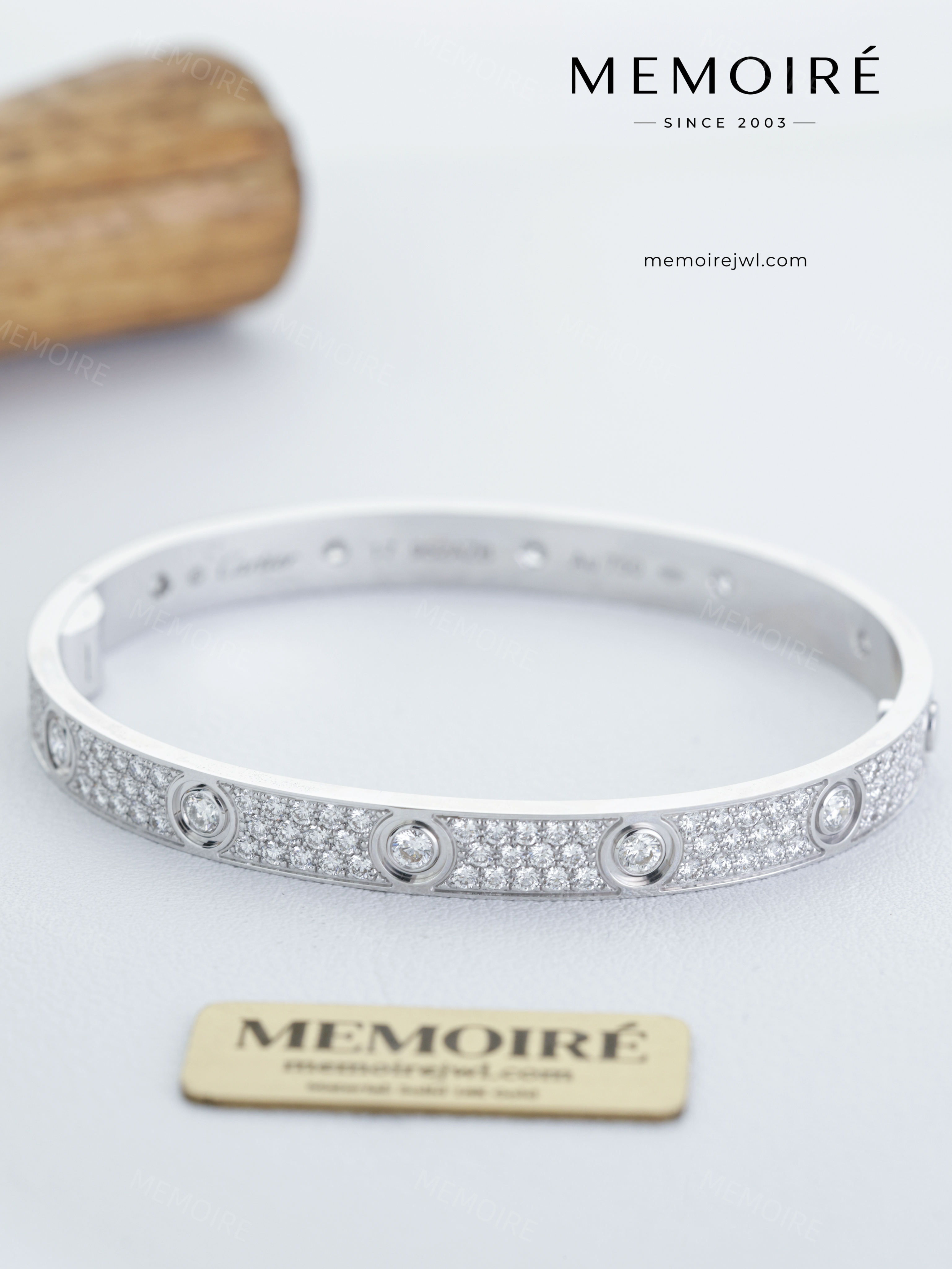 MEMOIRÉ 18K White Gold Wide Paved Star Bangle