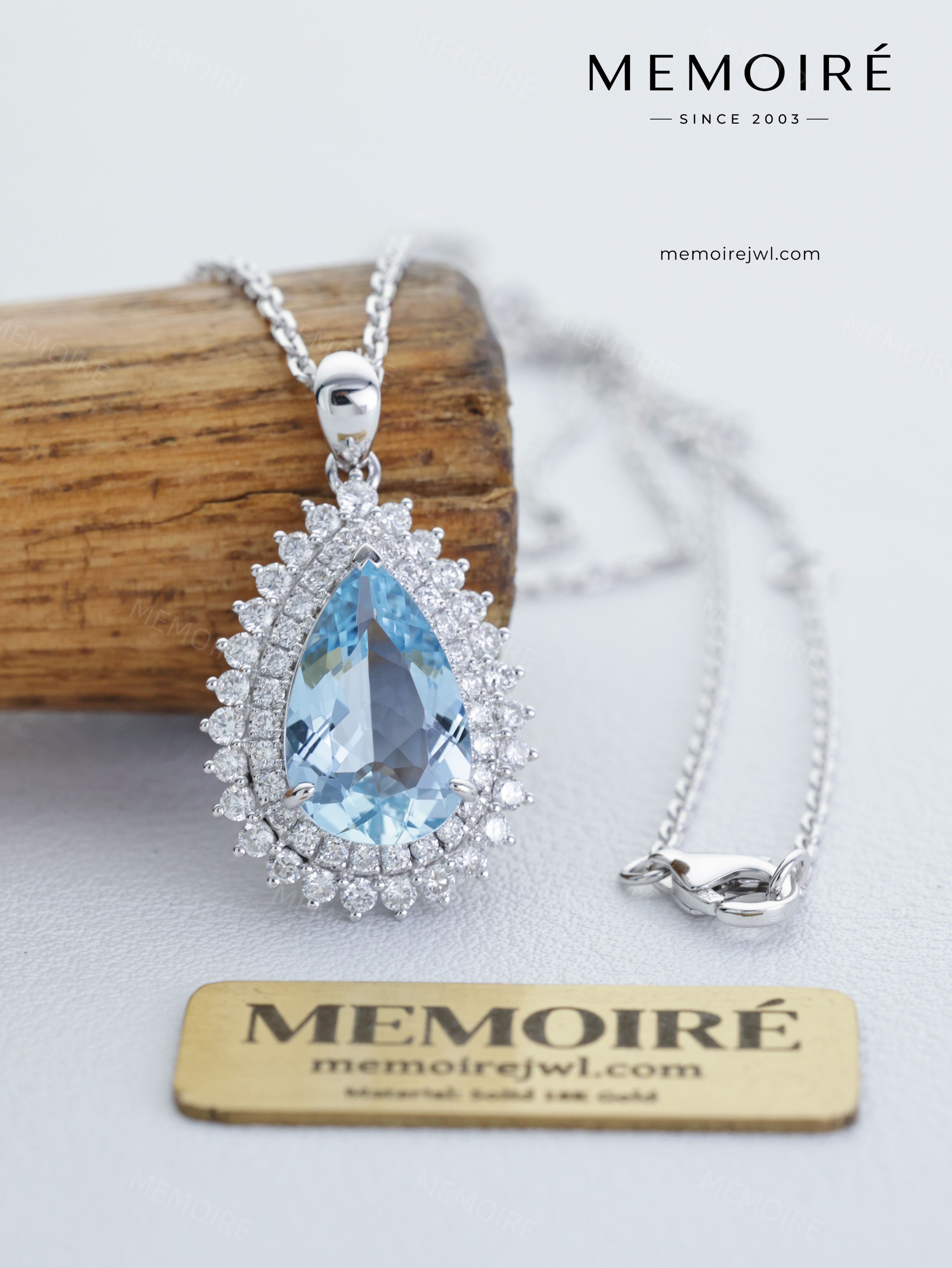 MEMOIRÉ 18K Gold Pear Shape Aquamarine Necklace