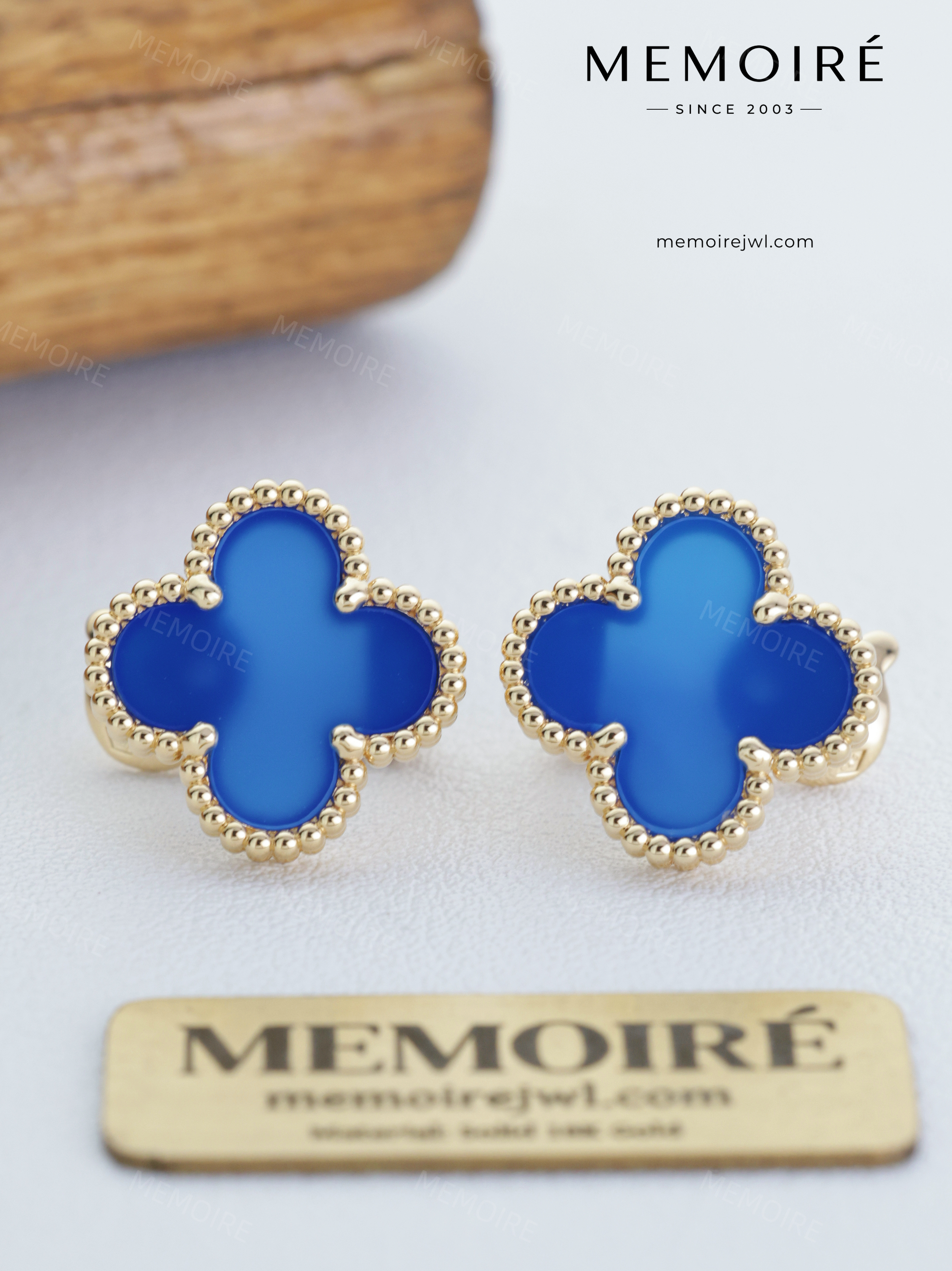 MEMOIRÉ 18K Yellow Gold Blue Agate Single Flower Stud Earrings