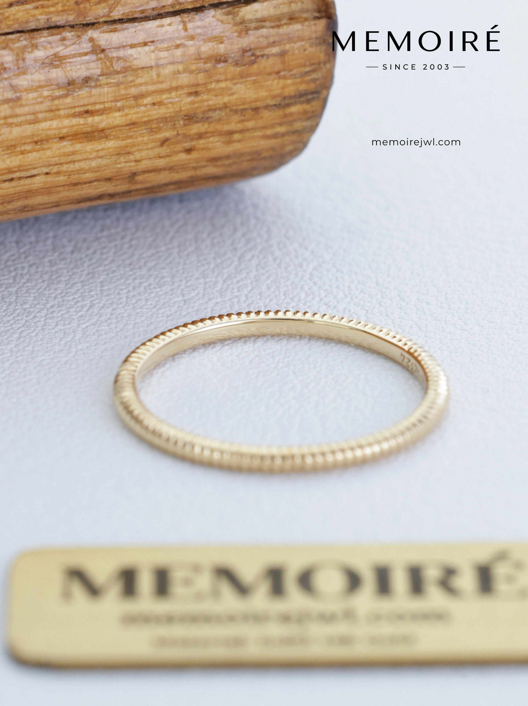 MEMOIRÉ 18K Yellow Gold Pinky Ring