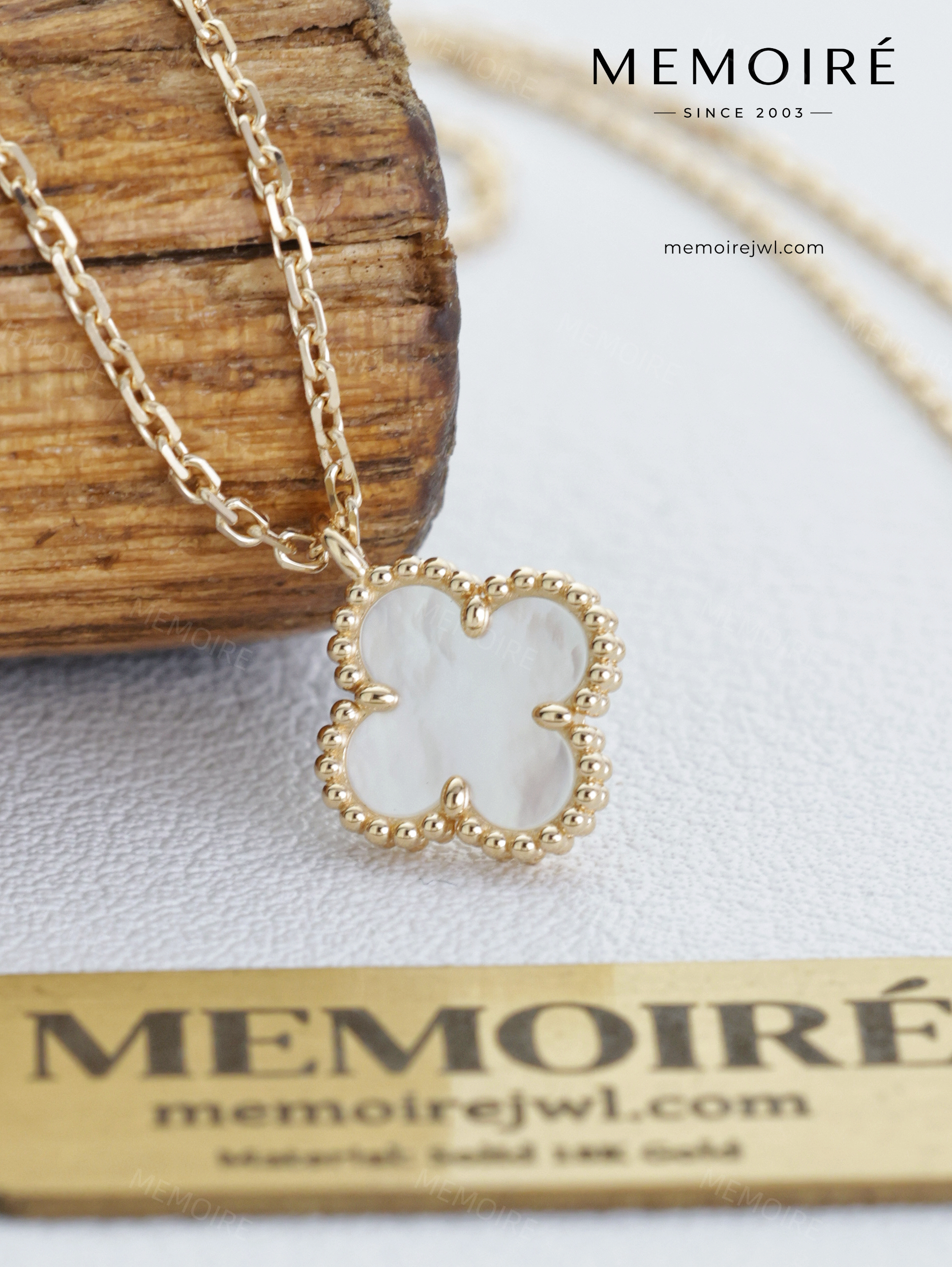 MEMOIRÉ 18K Yellow Gold Mini White Mother of Pearl Single Flower Necklace