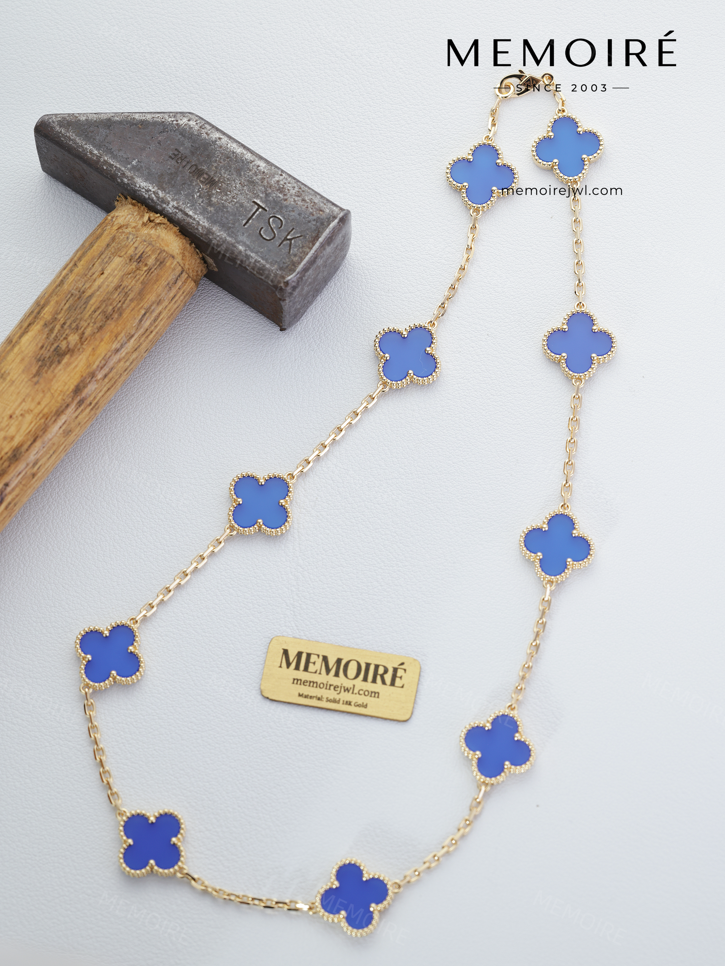 MEMOIRÉ 18K Yellow Gold Blue Agate Ten Flower Necklace