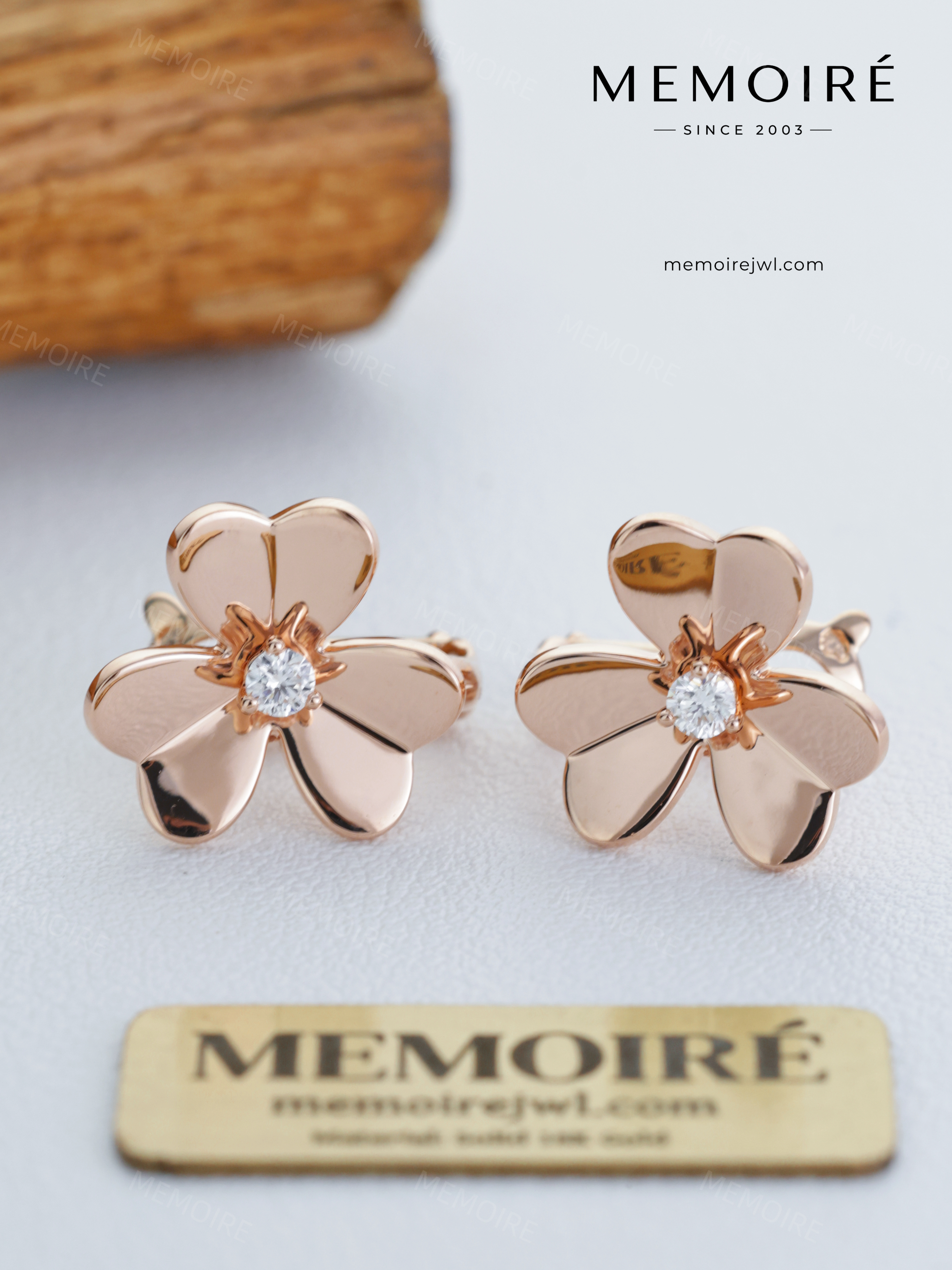 MEMOIRÉ 18K Rose Gold Clover Single Diamond Stud Earrings