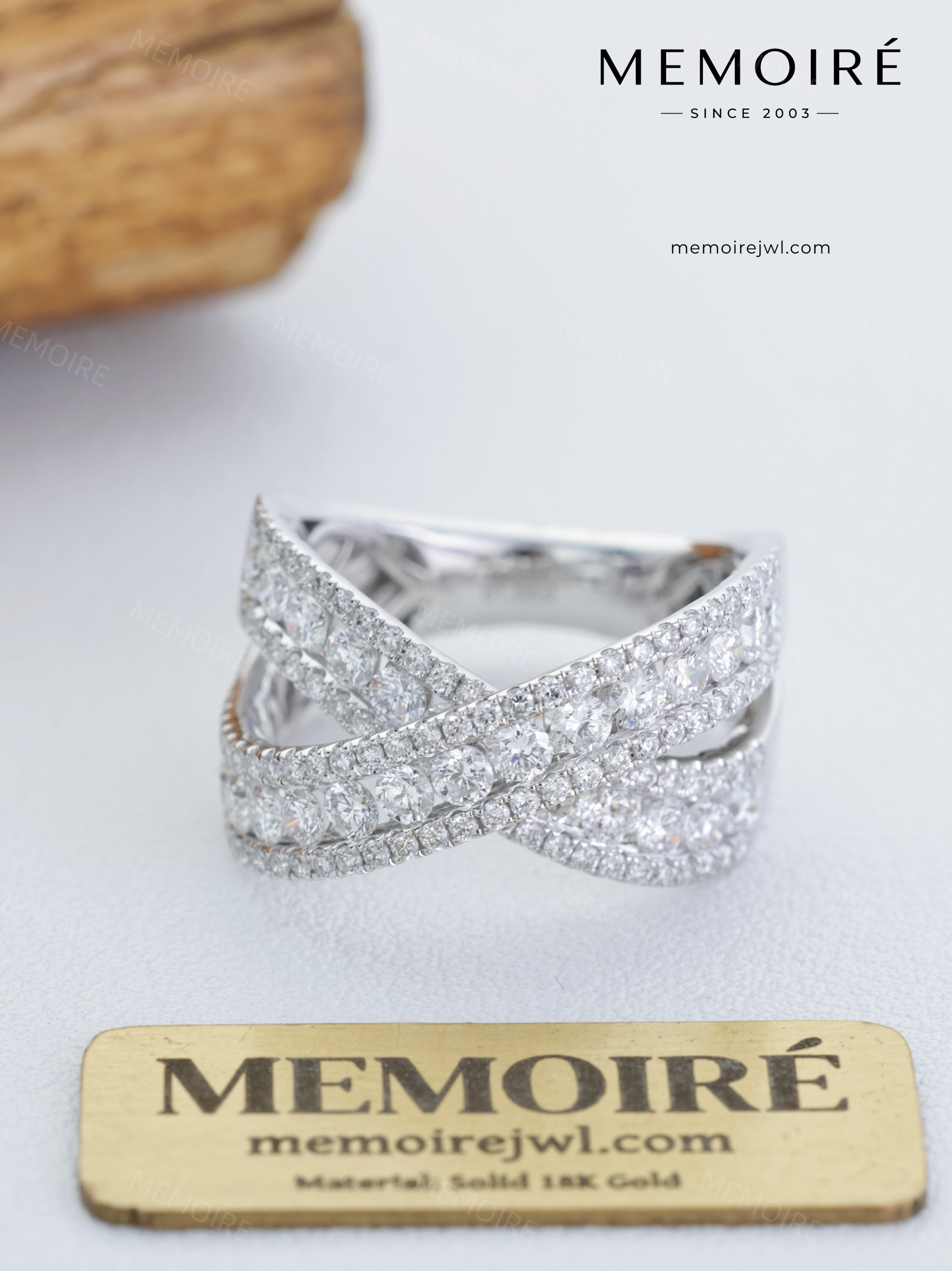 MEMOIRÉ 18K White Gold Full Pavé Cross Ring