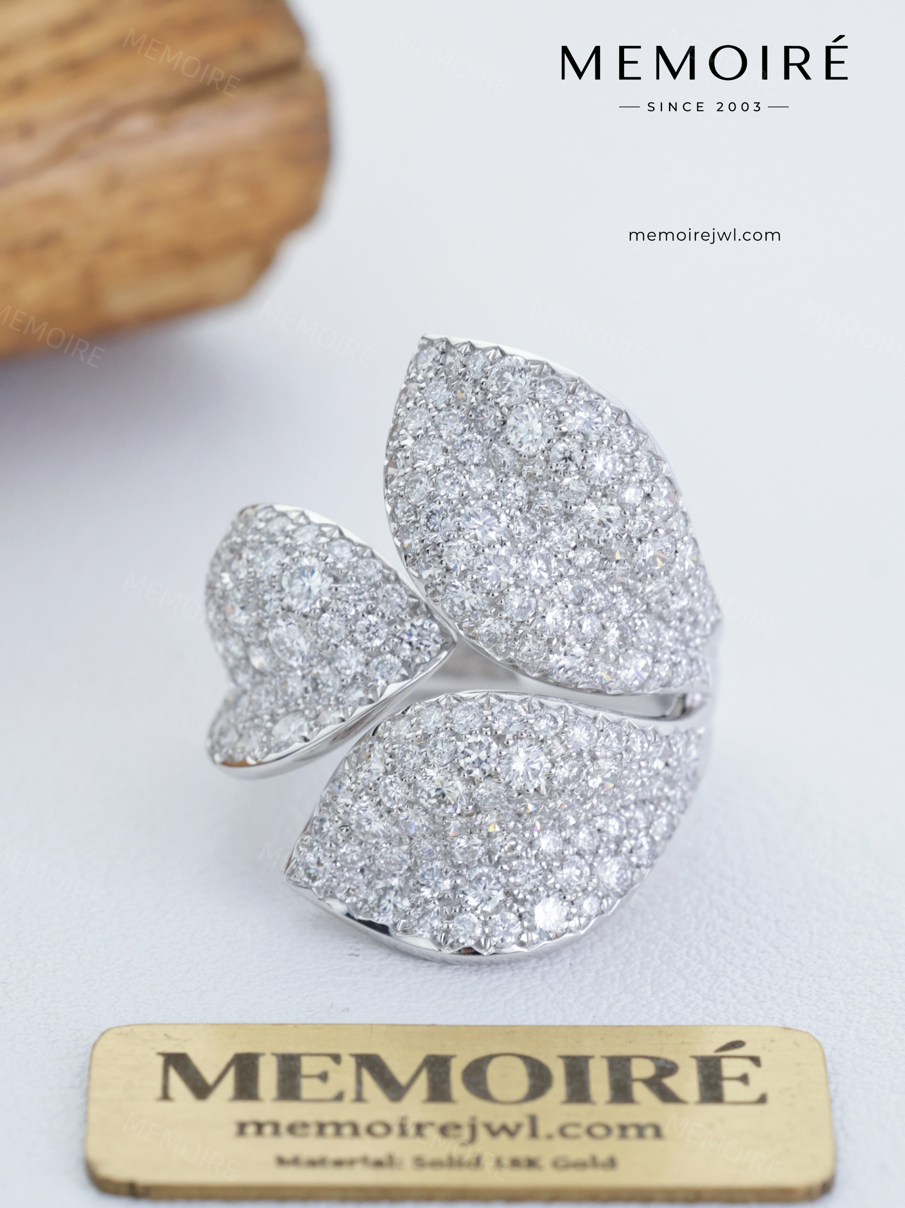 MEMOIRÉ 18K White Gold Full Pavé Three Leaf Ring