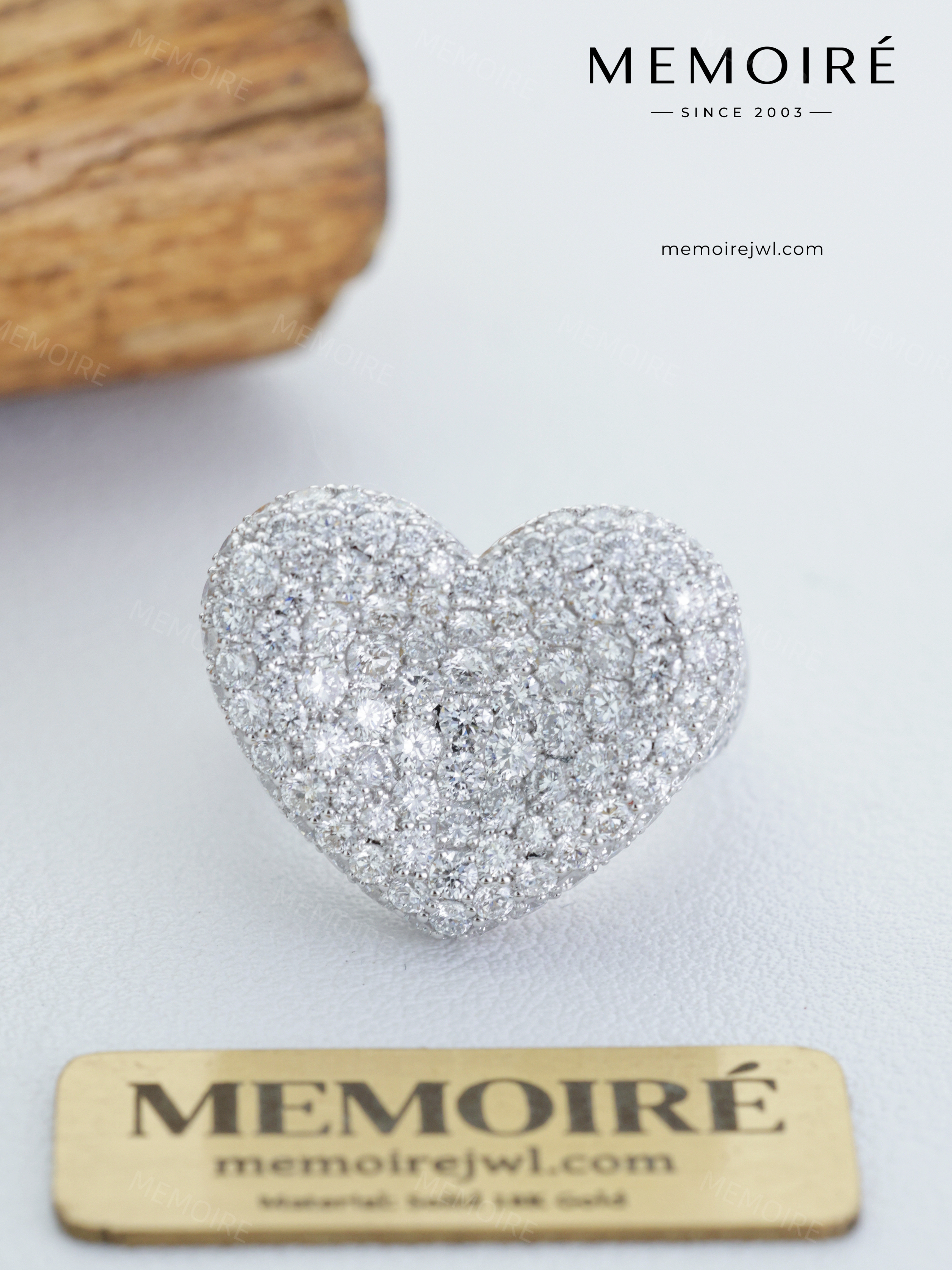 MEMOIRÉ 18K White Gold Full Pavé Heart Statement Ring