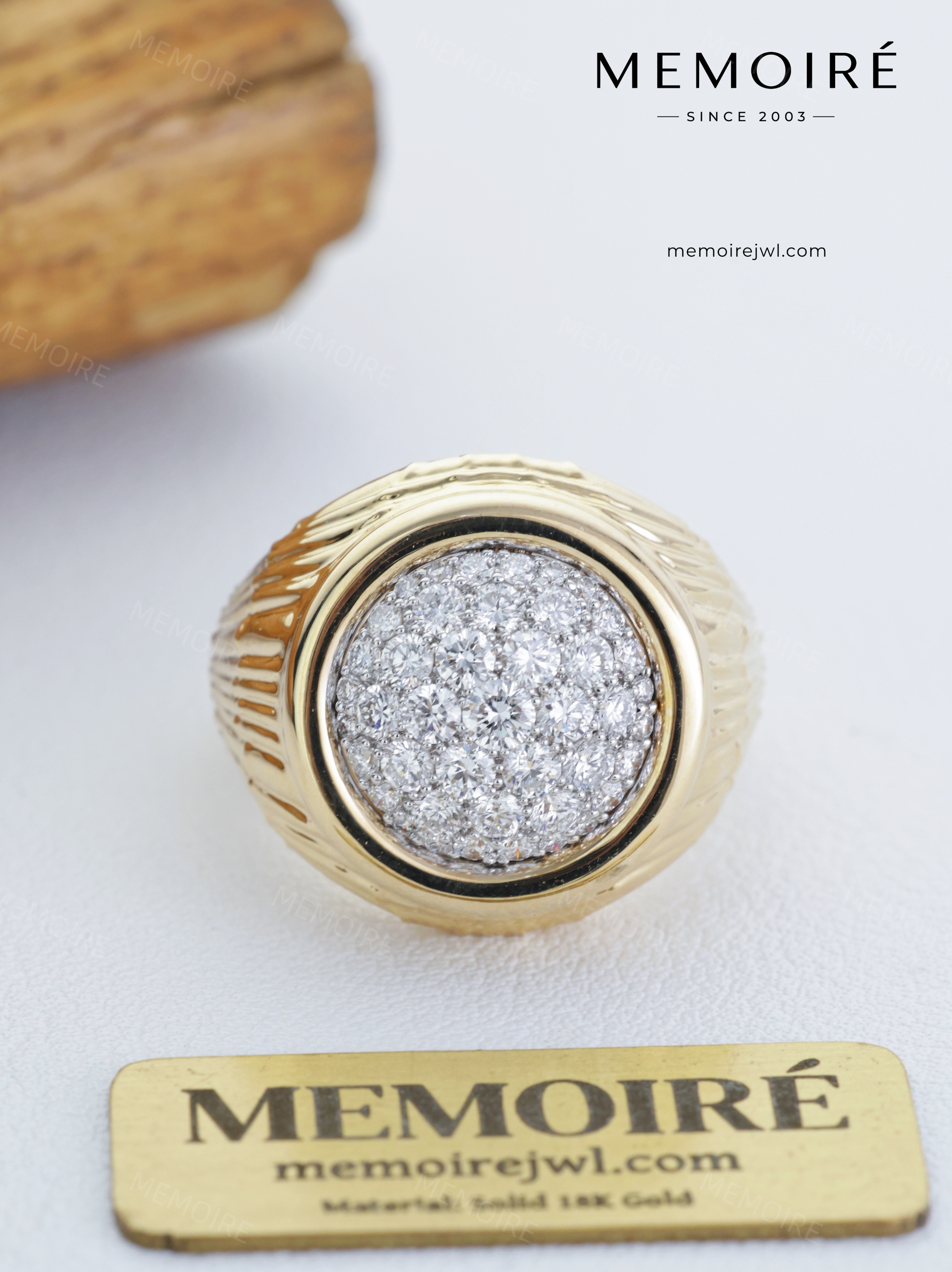 MEMOIRÉ 18K Yellow Gold Diamond Statement Ring