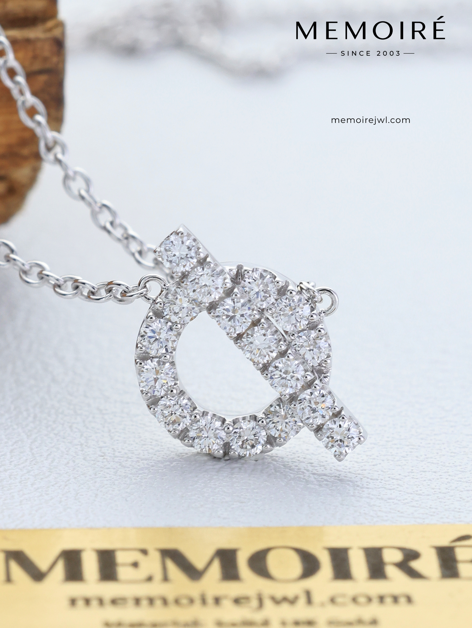 MEMOIRÉ 18K White Gold Full Pavé Letter Q Pendant Necklace