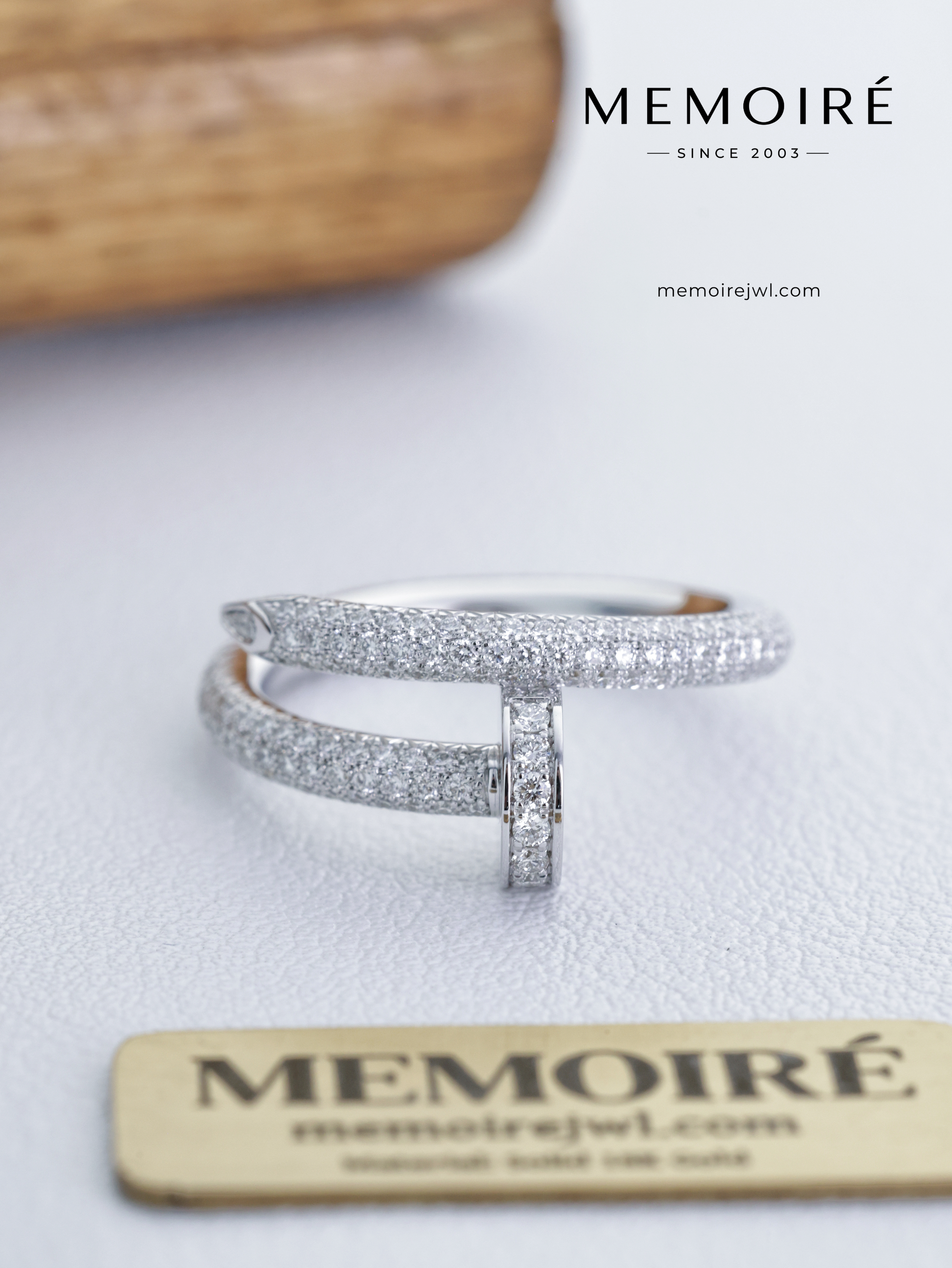 MEMOIRÉ 18K White Gold Thick Nail Statement Ring