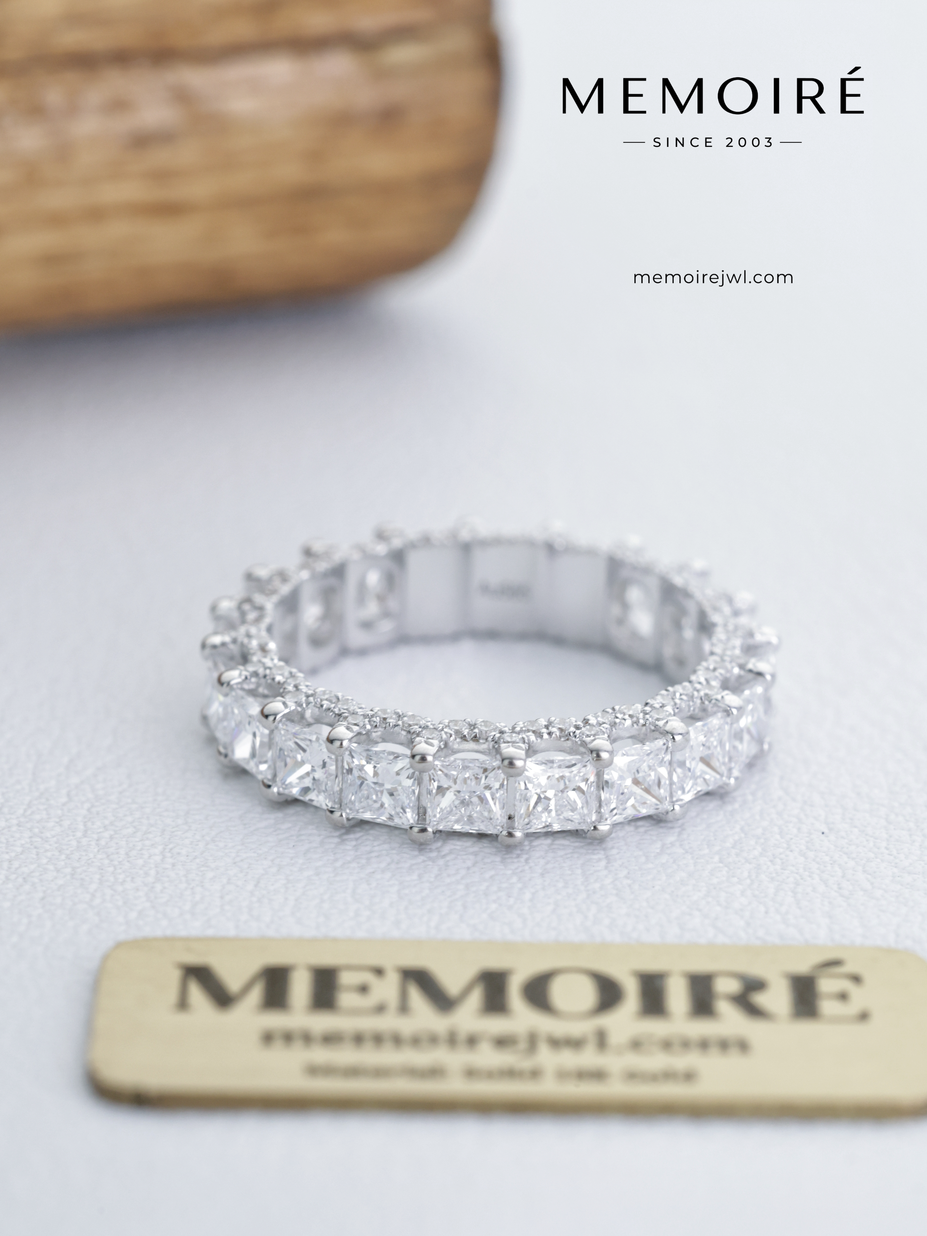 MEMOIRÉ 18K White Gold Cushion Pavé Diamond Ring