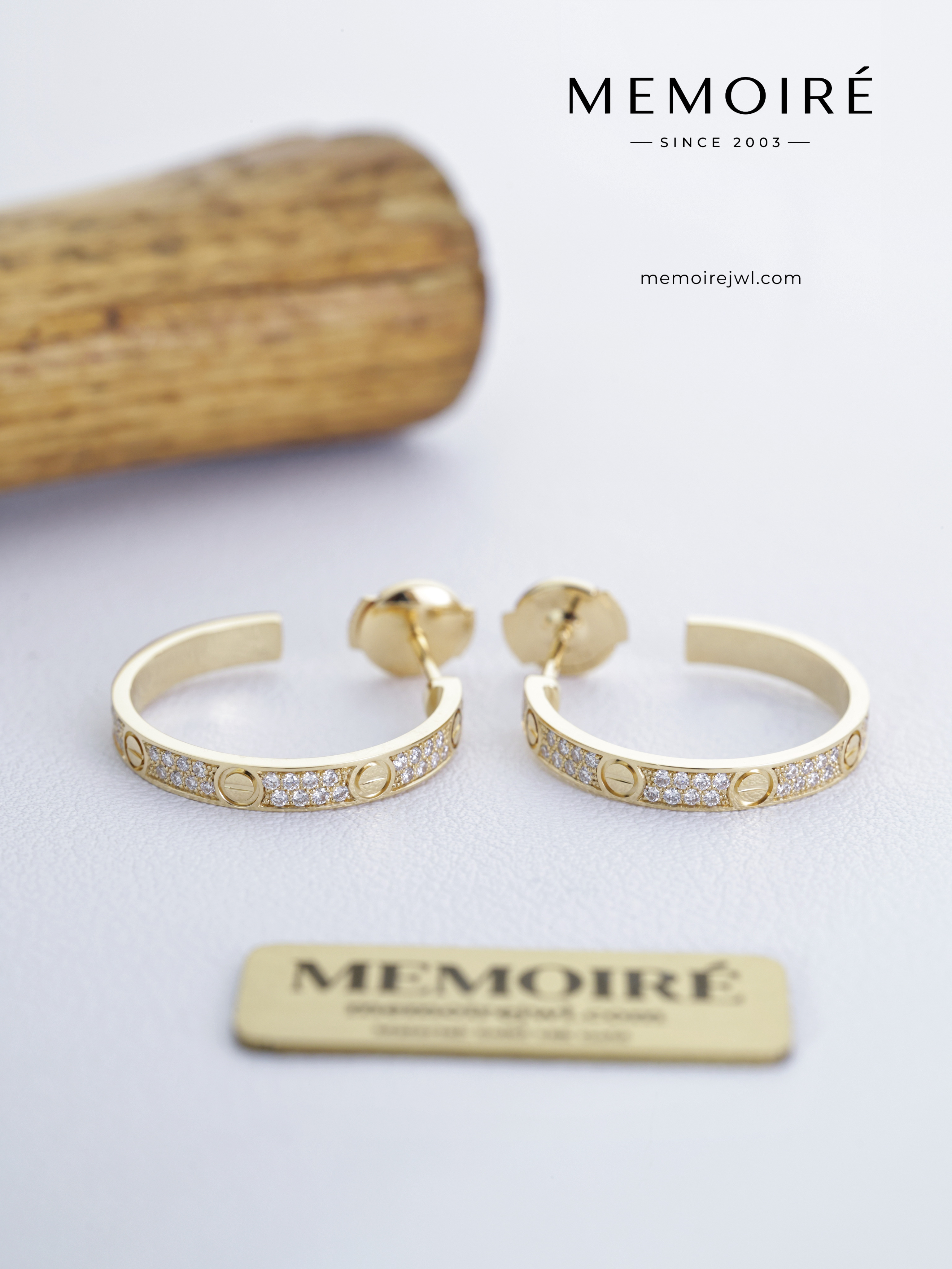 MEMOIRÉ 18K Yellow Gold Large Full Pavé Starburst Stud Earrings